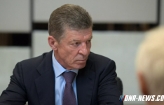 Козак: Выдачу паспортов жителям Донбасса не стоит…